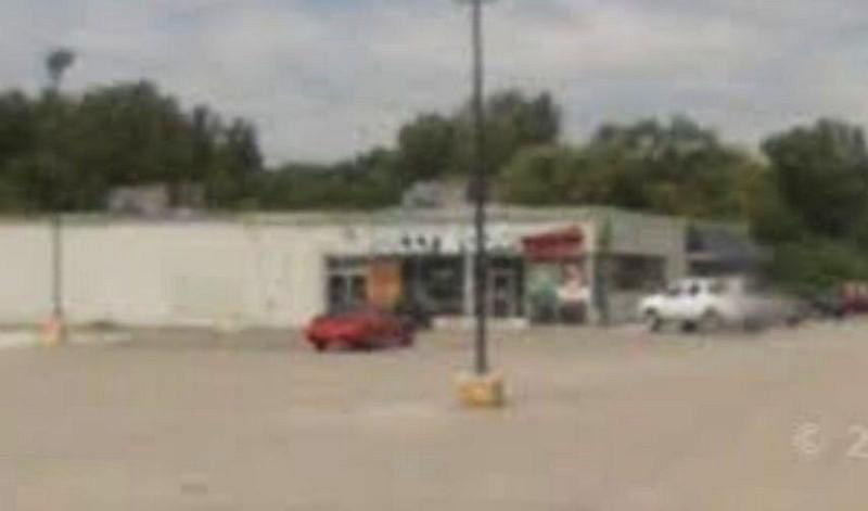 Hollywood Video - Owosso - 1047 E Main St (newer photo)